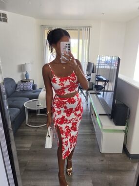 Red Floral Midi Skirt - Women's Two-Piece Set